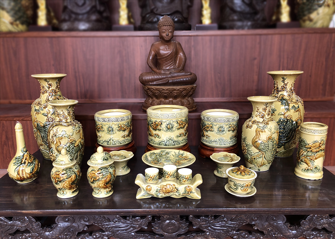 Bộ đồ thờ men rạn bóng vàng cho ban 1m54 trở lên - Gốm Phạm Dũng