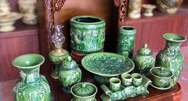 Bộ đồ thờ men Xanh Ngọc Lục Bảo cho ban thờ Thần Tài Bộ đồ thờ men Xanh Ngọc Lục Bảo cho ban thờ Thần Tài